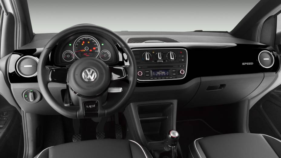 Nada de colorido aqui: o interior do Speed Up! &eacute; todo preto, dos bancos at&eacute; o teto | <a href="https://beta-develop.quatrorodas.abril.com.br/carros/impressoes/volkswagen-up-tsi-890180.shtml" target="_blank" rel="migration">Leia mais</a>