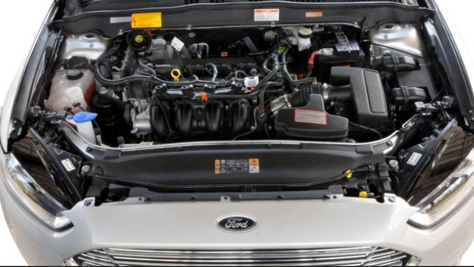 Eis a grande novidade da versão Flex: o motor é o mesmo da nova Ranger | <a href="https://beta-develop.quatrorodas.abril.com.br/carros/lancamentos/ford-fusion-2-5-flex-734482.shtml" rel="migration">Leia mais</a>