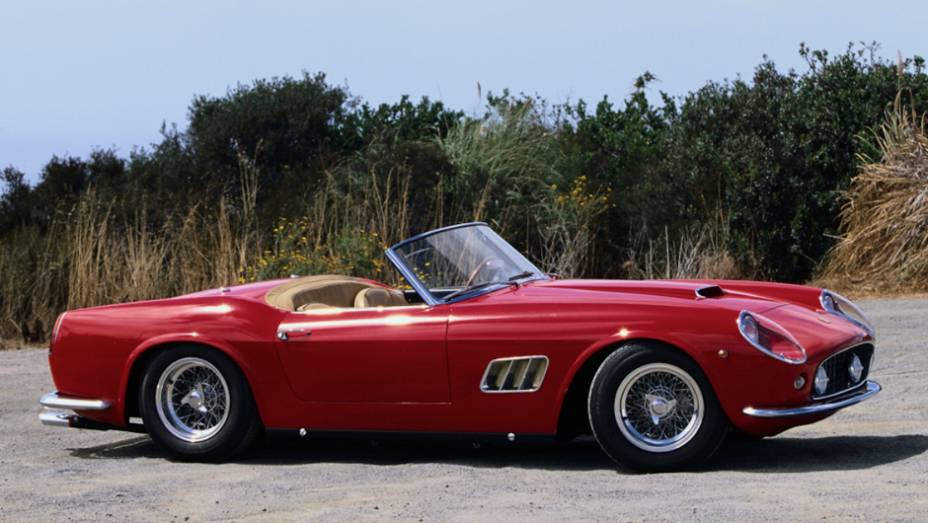 Ferrari California: O conversível California, da linha 250, ganhou fama com o filme Curtindo a Vida Adoidado - onde era tratada sem o numeral. A fama foi tanta que é o nome de um modelo da linha atual da marca italiana