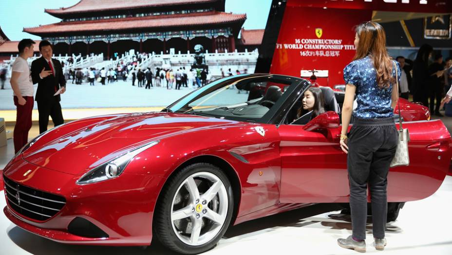 Ferrari California T | <a href="https://beta-develop.quatrorodas.abril.com.br/noticias/saloes/pequim-2014/l" rel="migration">Leia mais</a>