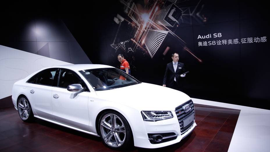 Audi S8 | <a href="https://beta-develop.quatrorodas.abril.com.br/noticias/saloes/pequim-2014/l" rel="migration">Leia mais</a>