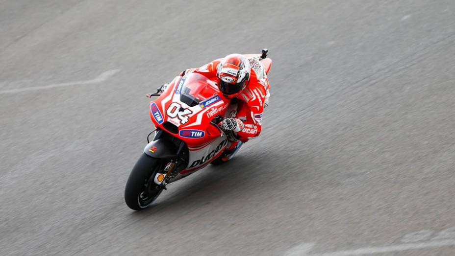 Galeria de Quatro Rodas da MotoGP - Argentina (s&aacute;bado) - Andrea Dovizioso. | <a href="https://beta-develop.quatrorodas.abril.com.br/moto/noticias/marquez-mantem-dominio-pole-argentina-780906.shtml" rel="migration">Leia mais</a>