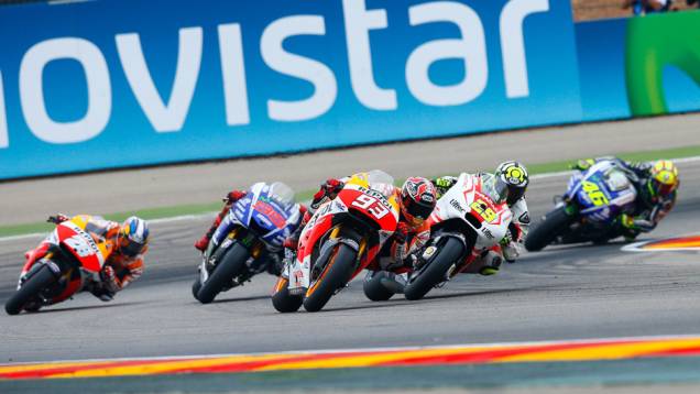 Muitas disputadas nas primeiras curvas | <a href="https://beta-develop.quatrorodas.abril.com.br/moto/noticias/lorenzo-vence-prova-numero-800-motogp-802800.shtml" rel="migration">Leia mais</a> Muitas disputadas nas primeiras curvas | <a href="https://beta-develop.quatrorodas.abril.com.br/moto/noticias/lorenzo-vence-prova-numero-800-motogp-802800.shtml" rel="migration">Leia mais</a>