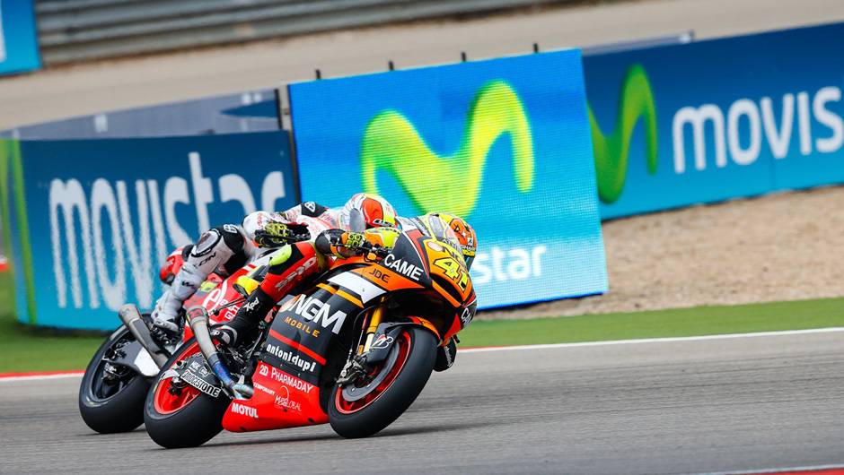 Aleix Espargar&oacute;s conseguiu a segunda posi&ccedil;&atilde;o depois de larga em d&eacute;cimo | <a href="https://beta-develop.quatrorodas.abril.com.br/moto/noticias/lorenzo-vence-prova-numero-800-motogp-802800.shtml" rel="migration">Leia mais</a>