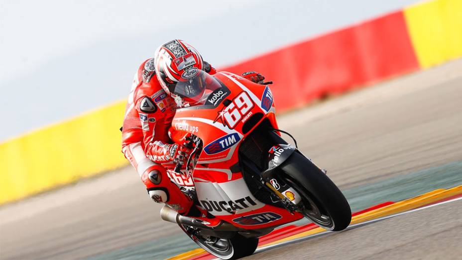 Nicky Hayden foi o nono | <a href="https://beta-develop.quatrorodas.abril.com.br/moto/noticias/motogp-polemica-marquez-vence-aragon-755576.shtml" rel="migration">Leia mais</a>