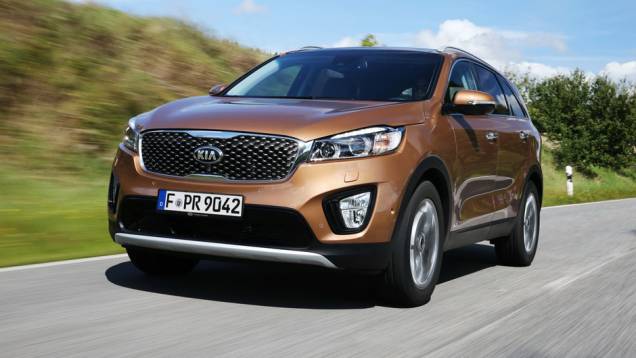 Totalmente renovado, ele preserva a grade frontal que virou identidade visual da Kia | <a href="https://beta-develop.quatrorodas.abril.com.br/noticias/saloes/paris-2014/kia-sorento-sera-apresentado-salao-paris-798452.shtmll" rel="migration">Leia mais</a> Totalmente renovado, ele preserva a grade frontal que virou identidade visual da Kia | <a href="https://beta-develop.quatrorodas.abril.com.br/noticias/saloes/paris-2014/kia-sorento-sera-apresentado-salao-paris-798452.shtmll" rel="migration">Leia mais</a>