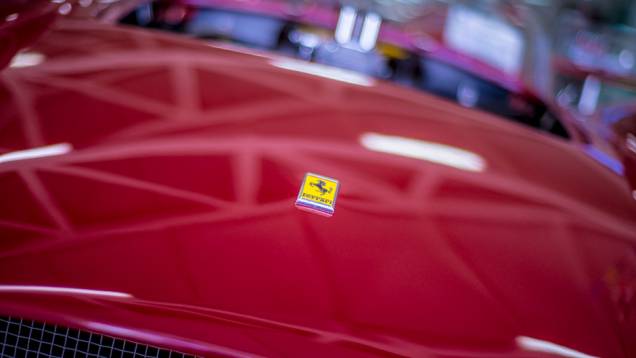 Toda coleção que se preze precisa ter pelo menos uma Ferrari, não? Toda coleção que se preze precisa ter pelo menos uma Ferrari, não?