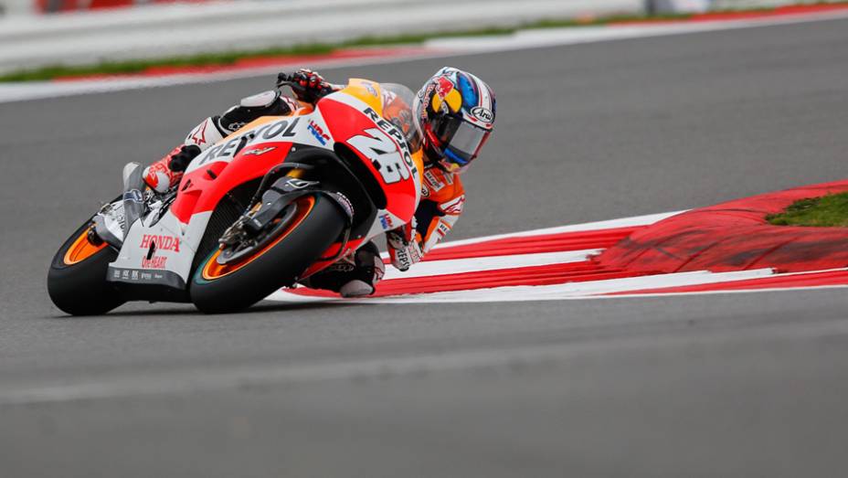 Pedrosa n&atilde;o conseguiu nada melhor que uma quinta coloca&ccedil;&atilde;o | <a href="https://beta-develop.quatrorodas.abril.com.br/moto/noticias/marquez-pole-pela-decima-vez-798477.shtml" rel="migration">Leia mais</a>