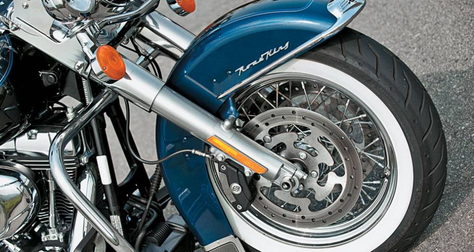 Conjunto de freios Brembo com ABS: ótimo Conjunto de freios Brembo com ABS: ótimo