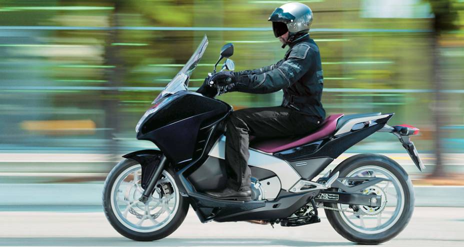 Integra: tocada de moto e praticidade de maxiscooter Integra: tocada de moto e praticidade de maxiscooter