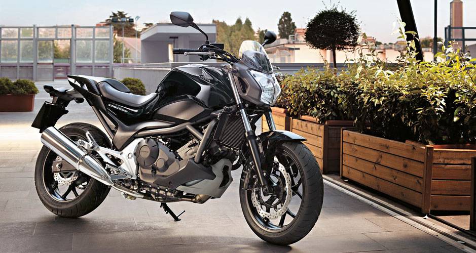 NC 700S: pinta de moto e mesma base do scooter NC 700S: pinta de moto e mesma base do scooter
