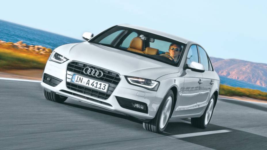 Maior mudan&ccedil;a est&aacute; nos far&oacute;is mais afilados. | <a href="https://beta-develop.quatrorodas.abril.com.br/carros/impressoes/audi-a4-676515.shtml" rel="migration">Leia mais</a>