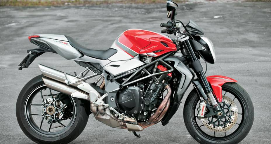 Amortecedor Sachs com gás, todo regulável. Amortecedor Sachs com gás, todo regulável.