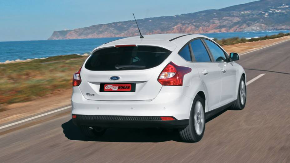 Rigidez torcional cresceu 15% no novo hatch. | <a href="https://beta-develop.quatrorodas.abril.com.br/carros/impressoes/ford-focus-680479.shtml" rel="migration">Leia mais</a>