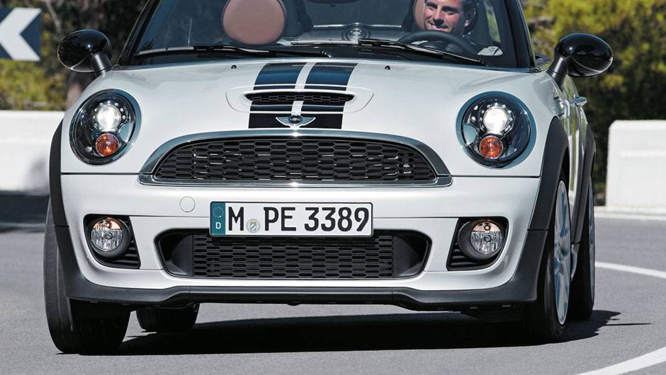 A dianteira segue as linhas dos outros Mini. | <a href="https://beta-develop.quatrorodas.abril.com.br/carros/impressoes/mini-cooper-roadster-679682.shtml" rel="migration">Leia mais</a> A dianteira segue as linhas dos outros Mini. | <a href="https://beta-develop.quatrorodas.abril.com.br/carros/impressoes/mini-cooper-roadster-679682.shtml" rel="migration">Leia mais</a>