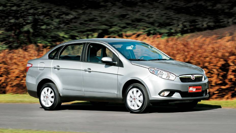 Vers&atilde;o Attractive 1.4 vem com rodas de 14 polegadas | <a href="https://beta-develop.quatrorodas.abril.com.br/carros/testes/fiat-grand-siena-683966.shtml" rel="migration">Leia mais</a>