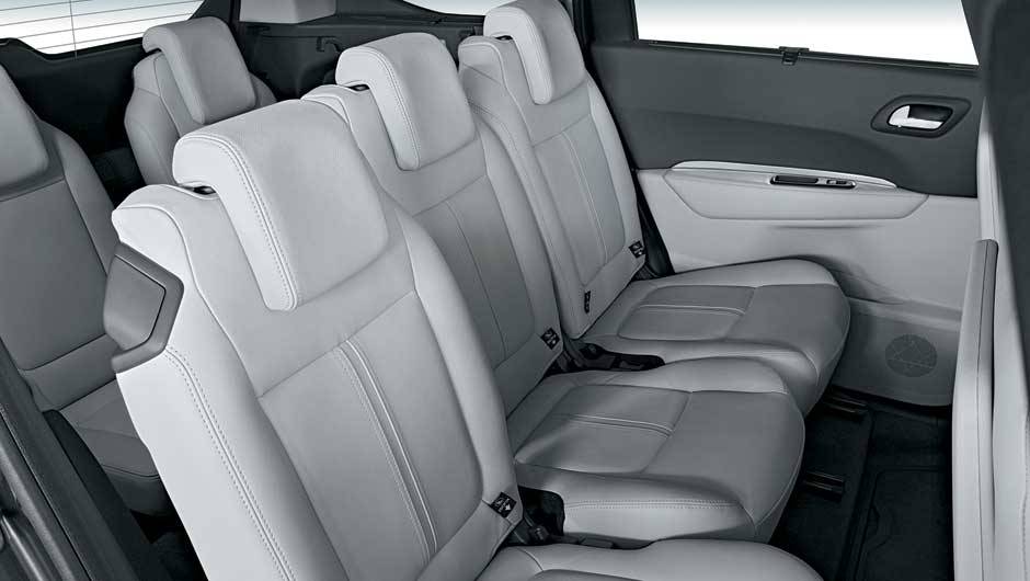Os bancos centrais correm em trilhos por até 13 cm... | <a href="https://beta-develop.quatrorodas.abril.com.br/carros/impressoes/peugeot-5008-693468.shtml" rel="migration">Leia mais</a> Os bancos centrais correm em trilhos por até 13 cm... | <a href="https://beta-develop.quatrorodas.abril.com.br/carros/impressoes/peugeot-5008-693468.shtml" rel="migration">Leia mais</a>