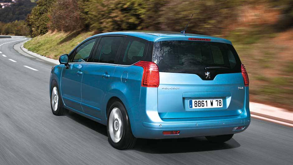 A traseira do 5008 é bem diferente do seu irmão de plataforma 3008 | <a href="https://beta-develop.quatrorodas.abril.com.br/carros/impressoes/peugeot-5008-693468.shtml" rel="migration">Leia mais</a> A traseira do 5008 é bem diferente do seu irmão de plataforma 3008 | <a href="https://beta-develop.quatrorodas.abril.com.br/carros/impressoes/peugeot-5008-693468.shtml" rel="migration">Leia mais</a>