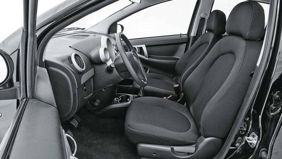 Engenharia brasileira alterou o acabamento interno... | <a href="https://beta-develop.quatrorodas.abril.com.br/salao-do-automovel/2012/carros/j2-703930.shtml" rel="migration">Leia mais</a> Engenharia brasileira alterou o acabamento interno... | <a href="https://beta-develop.quatrorodas.abril.com.br/salao-do-automovel/2012/carros/j2-703930.shtml" rel="migration">Leia mais</a>