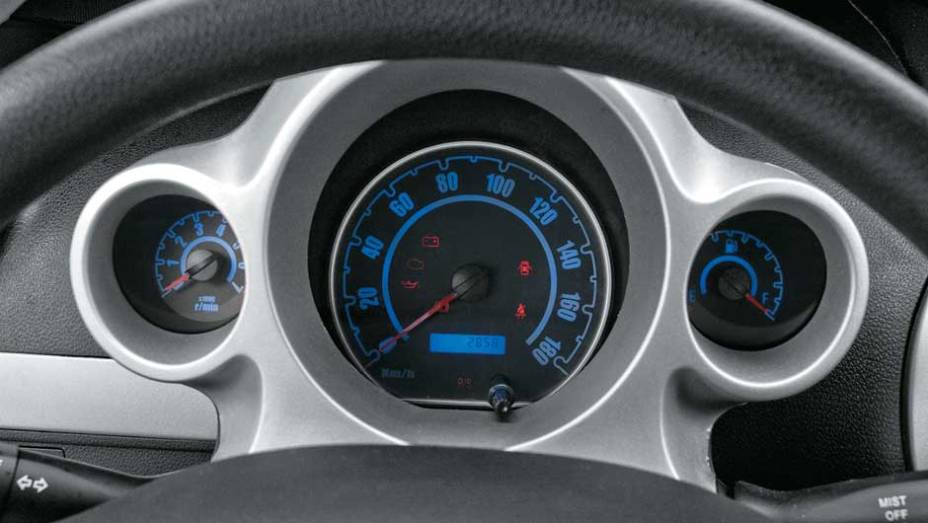 Grafismo do quadro de instrumentos será modificado para o Brasil | <a href="https://beta-develop.quatrorodas.abril.com.br/salao-do-automovel/2012/carros/j2-703930.shtml" rel="migration">Leia mais</a> Grafismo do quadro de instrumentos será modificado para o Brasil | <a href="https://beta-develop.quatrorodas.abril.com.br/salao-do-automovel/2012/carros/j2-703930.shtml" rel="migration">Leia mais</a>