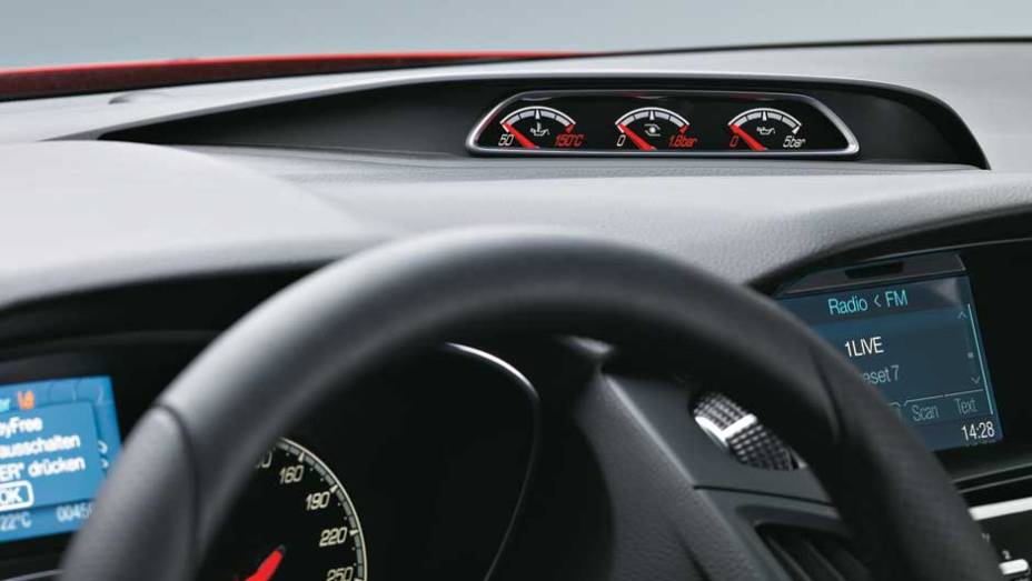 Temperatura e pressão de óleo e turbo | <a href="https://beta-develop.quatrorodas.abril.com.br/carros/impressoes/ford-focus-st-696459.shtml" rel="migration">Leia mais</a> Temperatura e pressão de óleo e turbo | <a href="https://beta-develop.quatrorodas.abril.com.br/carros/impressoes/ford-focus-st-696459.shtml" rel="migration">Leia mais</a>