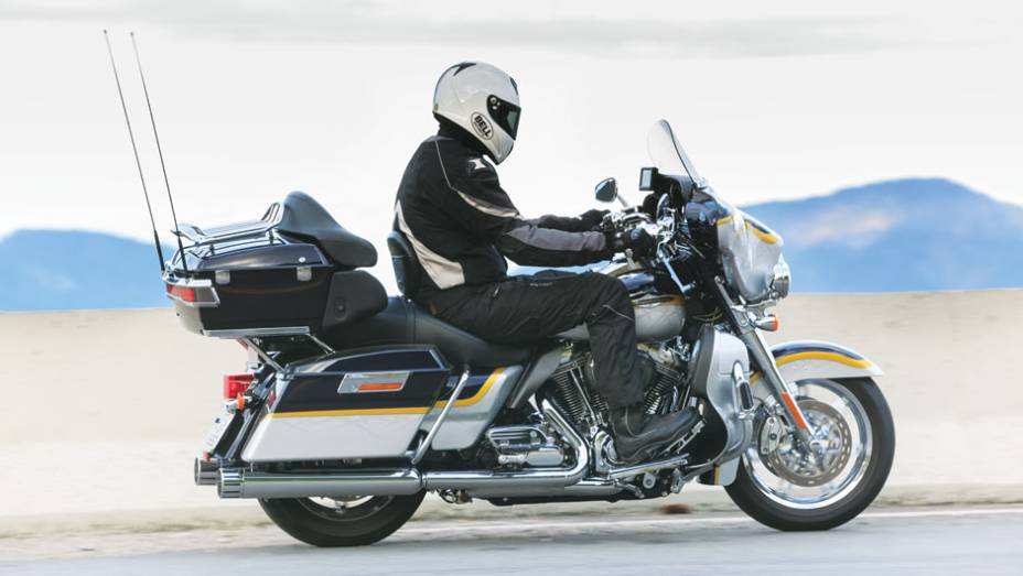 Esta visão será rara nas estradas: apenas 50 vêm para o Brasil | <a href="https://beta-develop.quatrorodas.abril.com.br/moto/testes/h-d-ultra-classic-electra-glide-cvo-x-electra-glide-ultra-limited-702283.shtml" rel="migration">Leia mais</a> Esta visão será rara nas estradas: apenas 50 vêm para o Brasil | <a href="https://beta-develop.quatrorodas.abril.com.br/moto/testes/h-d-ultra-classic-electra-glide-cvo-x-electra-glide-ultra-limited-702283.shtml" rel="migration">Leia mais</a>