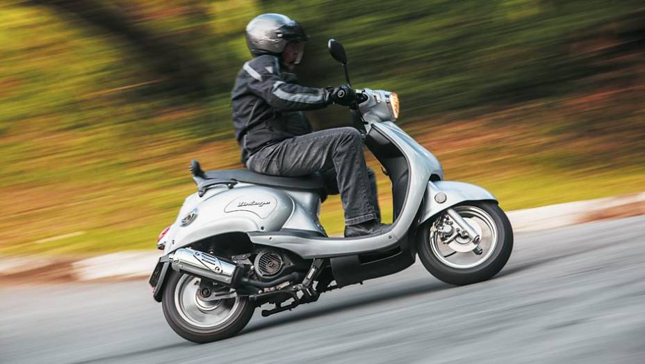 Linhas curvas e formas arredondadas: estilo retrô anos 60 | <a href="https://beta-develop.quatrorodas.abril.com.br/moto/testes/iros-vintage-150-700576.shtml" rel="migration">Leia mais</a> Linhas curvas e formas arredondadas: estilo retrô anos 60 | <a href="https://beta-develop.quatrorodas.abril.com.br/moto/testes/iros-vintage-150-700576.shtml" rel="migration">Leia mais</a>