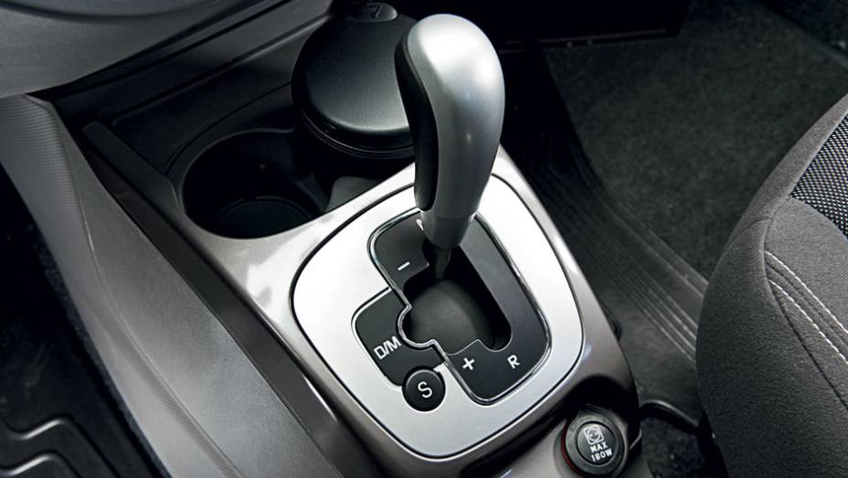 Câmbio Dualogic será atualizado em breve | <a href="https://beta-develop.quatrorodas.abril.com.br/carros/comparativos/sedas-automaticos-cobalt-x-siena-x-voyage-704089.shtml" rel="migration">Leia mais</a> Câmbio Dualogic será atualizado em breve | <a href="https://beta-develop.quatrorodas.abril.com.br/carros/comparativos/sedas-automaticos-cobalt-x-siena-x-voyage-704089.shtml" rel="migration">Leia mais</a>