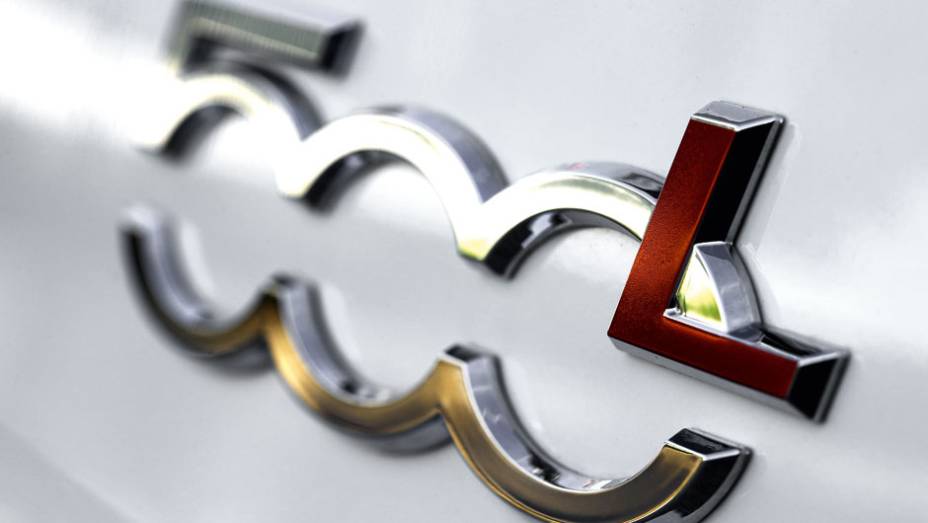 <a href="https://beta-develop.quatrorodas.abril.com.br/carros/impressoes/fiat-500l-725497.shtml" rel="migration">Leia mais</a> <a href="https://beta-develop.quatrorodas.abril.com.br/carros/impressoes/fiat-500l-725497.shtml" rel="migration">Leia mais</a>