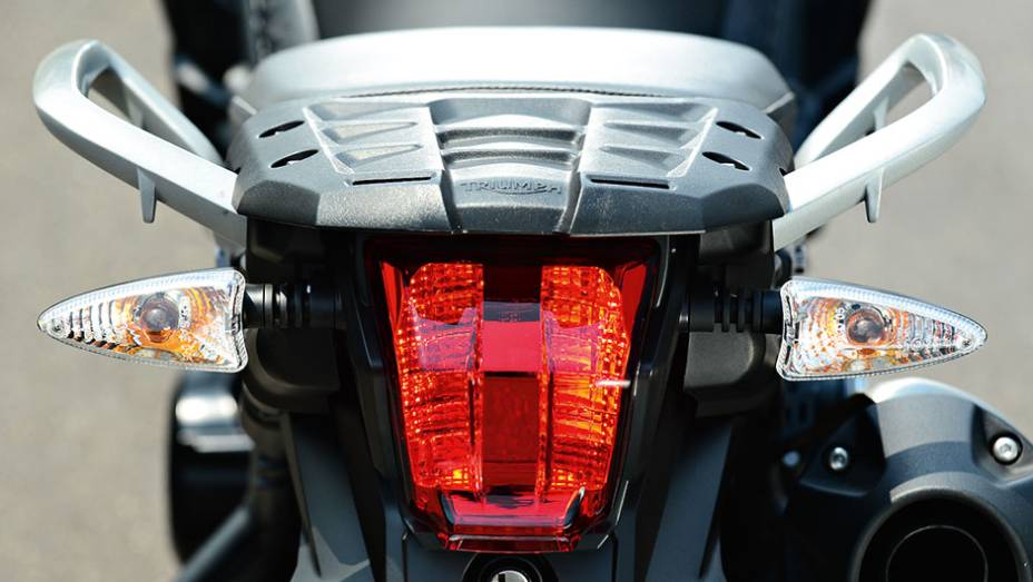 Boas alças e bagageiro forte na moto inglesa | <a href="https://beta-develop.quatrorodas.abril.com.br/moto/testes/bmw-f-800-gs-x-triumph-tiger-800-xc-741460.shtml" rel="migration">Leia mais</a> Boas alças e bagageiro forte na moto inglesa | <a href="https://beta-develop.quatrorodas.abril.com.br/moto/testes/bmw-f-800-gs-x-triumph-tiger-800-xc-741460.shtml" rel="migration">Leia mais</a>