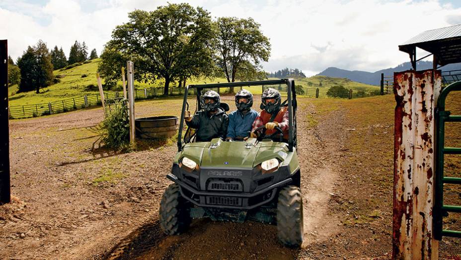 RZR 900 diesel é utilitário bem econômico | <a href="https://beta-develop.quatrorodas.abril.com.br/moto/testes/atv-utv-polaris-2013-742351.shtml" rel="migration">Leia mais</a>