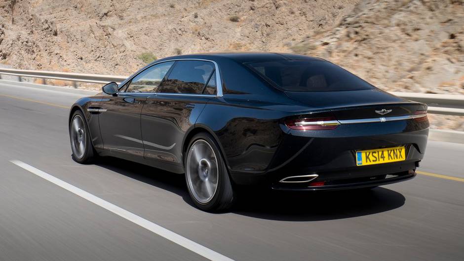 N&atilde;o h&aacute; ainda informa&ccedil;&otilde;es t&eacute;cnicas dispon&iacute;veis, apenas que ele ser&aacute; um sed&atilde; de luxo para quatro pessoas | <a href="https://beta-develop.quatrorodas.abril.com.br/noticias/fabricantes/aston-martin-lanca-lagonda-dubai-812357.shtml" rel="migration">Leia mais</a>