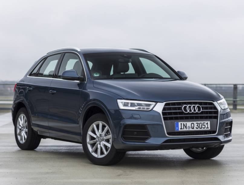 <strong>Audi Q3</strong> – O<a href="https://beta-develop.quatrorodas.abril.com.br/materia/impressoes-ao-dirigir-audi-q3-884381/" rel="o Q3 passou por sua primeira reestilização" target="_blank"> Q3 passou por sua primeira reestilização</a> em 2015. Junto da mudança visual, o modelo ganhou versões de entrada com motorização 1.4 turbo - as mais caras permanecem com o 2.0 TFSI.