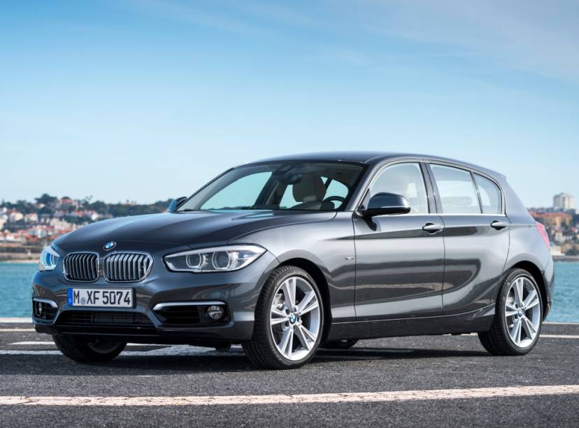 <strong>BMW S&eacute;rie 1</strong> &ndash; Com visual revisado, o hatch perdeu a criticada cara de &ldquo;Angry Birds&rdquo; e ganhou aspecto mais esportivo. Mais do que isso, <a href="https://beta-develop.quatrorodas.abril.com.br/materia/bmw-brasil-inicia-producao-nacional-novo-serie-1-915160/ " rel="o S&eacute;rie 1 estreou na linha de montagem brasileira" target="_blank">o S&eacute;rie 1 estreou na linha de montagem brasileira</a> da BMW.