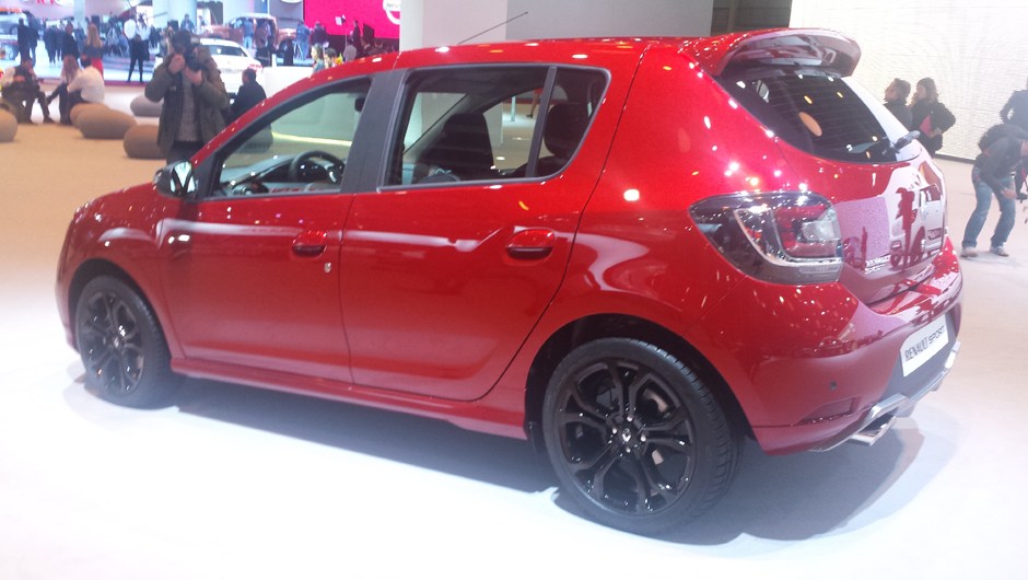 Hatch vem equipado com o motor 2.0 da Duster com 150 cv de pot&ecirc;ncia al&eacute;m de visual mais esportivo