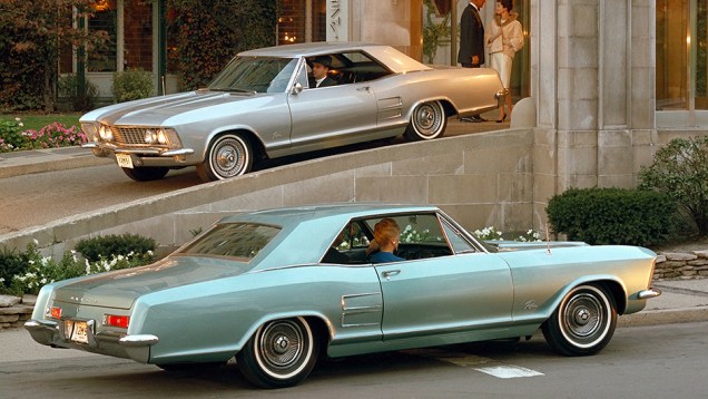 Riviera 1963Cup&ecirc; de luxo que abrilhantou a linha Buick e se tornou um s&iacute;mbolo de sofistica&ccedil;&atilde;o e bom gosto de Detroit, j&aacute; sem excessos de estilo