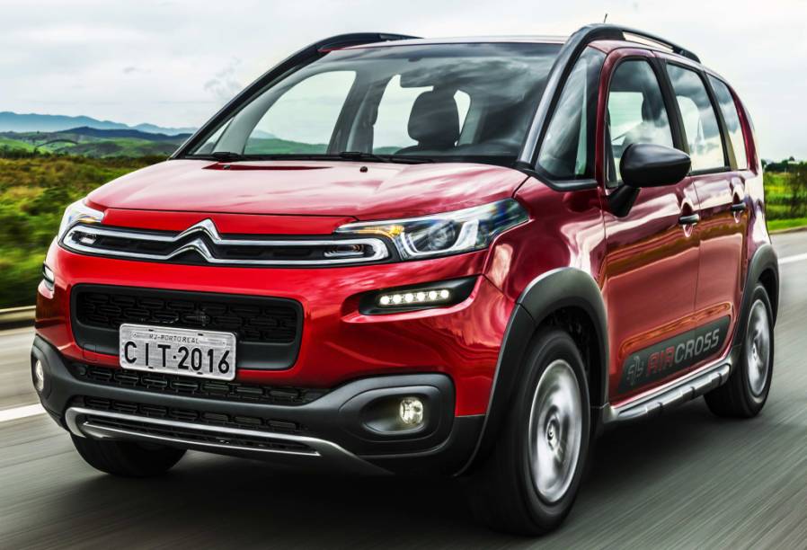 <strong>Citro&euml;n AirCross</strong> &ndash; O aventureiro ganhou cara nova. Mantendo os pre&ccedil;os antigos, ganhou in&eacute;ditas vers&otilde;es de entrada sem o estepe pendurado na traseira, aposentando o C3 Picasso.&nbsp;