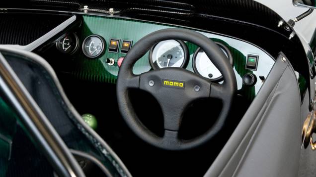Caterham Seven Kamui Kobayashi Limited Edition | <a href="https://beta-develop.quatrorodas.abril.com.br/noticias/mercado/caterham-lanca-seven-kamui-kobayashi-limited-edition-784171.shtml" rel="migration">Leia mais</a> Caterham Seven Kamui Kobayashi Limited Edition | <a href="https://beta-develop.quatrorodas.abril.com.br/noticias/mercado/caterham-lanca-seven-kamui-kobayashi-limited-edition-784171.shtml" rel="migration">Leia mais</a>
