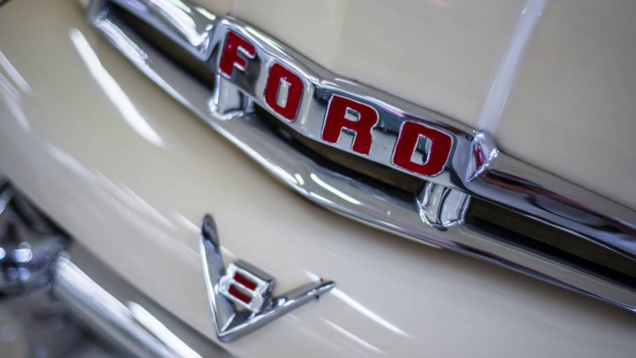 As picapes Ford dos anos 50 e 60 também marcam presença As picapes Ford dos anos 50 e 60 também marcam presença