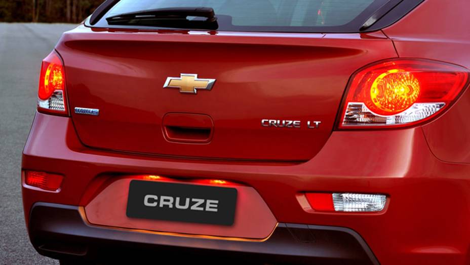 Além da versão topo-de-linha LTZ, o Cruze Sport6 também será oferecido na opção LT | <a href="https://beta-develop.quatrorodas.abril.com.br/carros/lancamentos/chevrolet-cruze-sport6-681589.shtml" rel="migration">Leia mais</a>