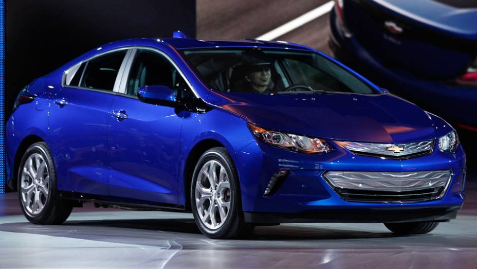 Chevrolet Volt | <a href="https://beta-develop.quatrorodas.abril.com.br/noticias/saloes/detroit-2015/chevrolet-mostra-volt-2016-salao-detroit-824360.shtml" rel="migration">Leia mais</a> | <a href="https://beta-develop.quatrorodas.abril.com.br/galerias/saloes/detroit-2015/direto-detroit-parte-2-825561." rel="migration"></a>