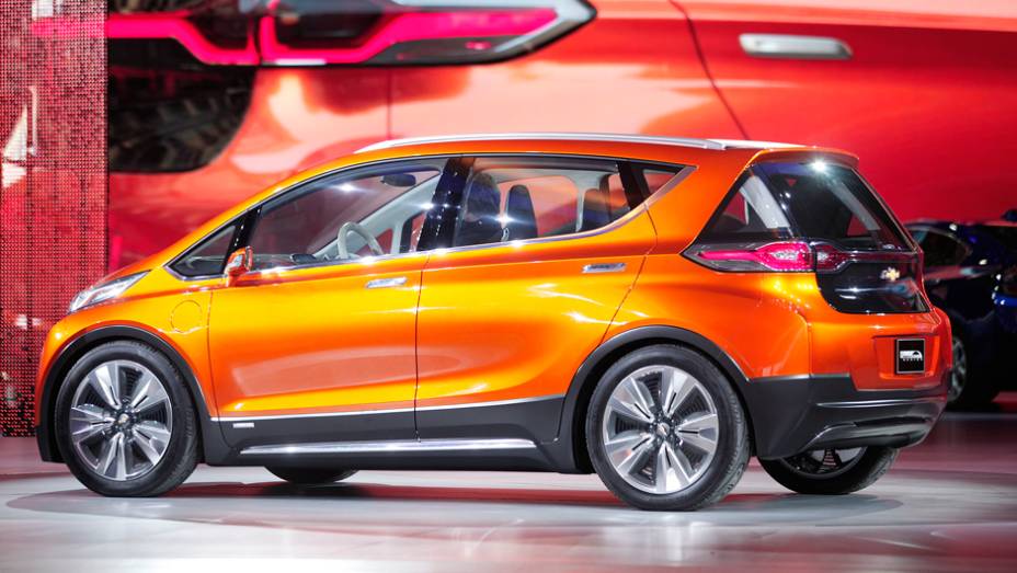 Chevrolet Bolt EV concept | <a href="https://beta-develop.quatrorodas.abril.com.br/noticias/saloes/detroit-2015/chevrolet-surpreende-bolt-ev-concept-824540.shtml" rel="migration">Leia mais</a> | <a href="https://beta-develop.quatrorodas.abril.com.br/galerias/saloes/detroit-2015/direto-detroit-parte-2-" rel="migration"></a>