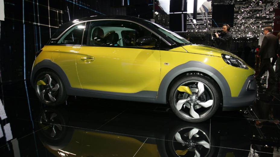 Opel Adam | <a href="https://beta-develop.quatrorodas.abril.com.br/noticias/saloes/genebra-2014/opel-revela-adam-s-775126.shtml" rel="migration">Leia mais</a>| <a href="https://beta-develop.quatrorodas.abril.com.br/galerias/saloes/genebra/2014/direto-genebra-parte-2-775719.shtml" rel="migration">Veja mais: Direto de</a>