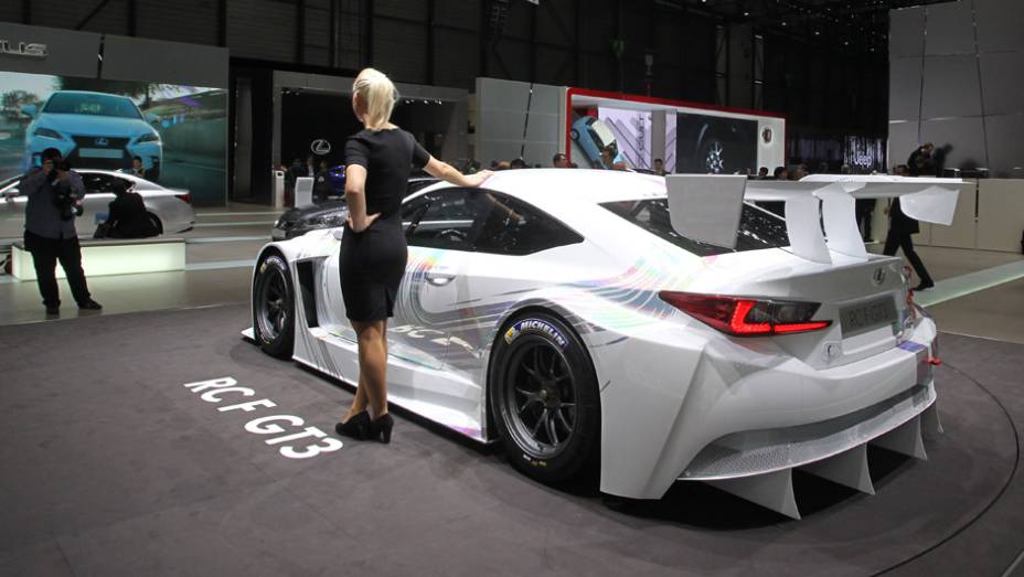 Lexus RCF GT3 | <a href="https://beta-develop.quatrorodas.abril.com.br/noticias/saloes/genebra-2014/lexus-quer-ir-pista-rc-f-gt3-concept-775292.shtml" rel="migration">Leia mais</a>| <a href="https://beta-develop.quatrorodas.abril.com.br/galerias/saloes/genebra/2014/direto-genebra-parte-2-775719.shtml" rel="migration"></a>