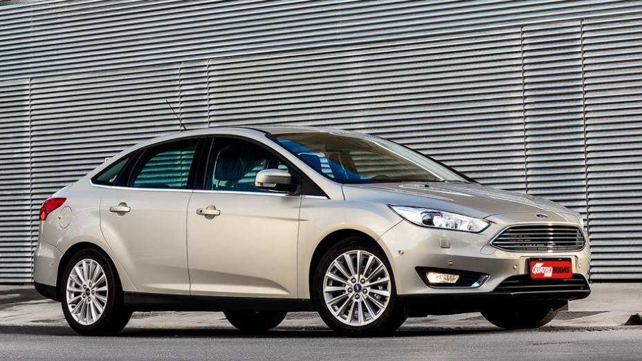 Apesar do nome pomposo, o Focus Fastback nada mais é que o antigo Focus Sedan com a nova frente já vista no hatchback | <a href="https://beta-develop.quatrorodas.abril.com.br/carros/impressoes/ford-focus-fastback-889520.shtml" rel="migration">Leia mais</a> Apesar do nome pomposo, o Focus Fastback nada mais é que o antigo Focus Sedan com a nova frente já vista no hatchback | <a href="https://beta-develop.quatrorodas.abril.com.br/carros/impressoes/ford-focus-fastback-889520.shtml" rel="migration">Leia mais</a>