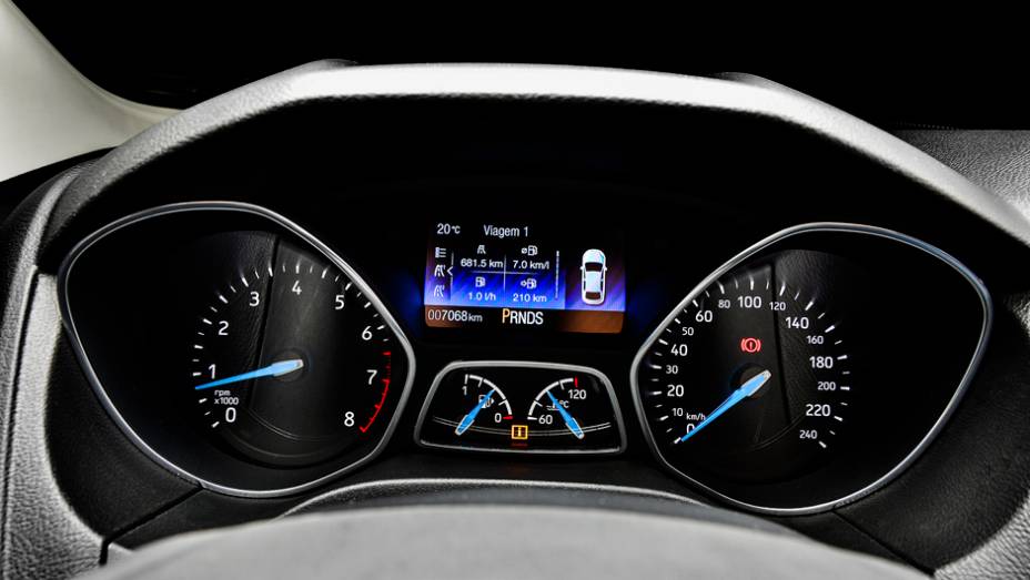 Versão Titanium incorpora tela de LCD colorida com 4,2 polegadas... | <a href="https://beta-develop.quatrorodas.abril.com.br/carros/impressoes/ford-focus-fastback-889520.shtml" rel="migration">Leia mais</a> Versão Titanium incorpora tela de LCD colorida com 4,2 polegadas... | <a href="https://beta-develop.quatrorodas.abril.com.br/carros/impressoes/ford-focus-fastback-889520.shtml" rel="migration">Leia mais</a>