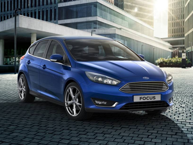 <strong>Ford Focus/Focus Fastback –</strong> Com foco em custo-benefício (o que se perdeu ao longo do tempo), a linha Focus ganhou cara nova. <a href="https://beta-develop.quatrorodas.abril.com.br/materia/ford-focus-fastback-889520" rel="Para o sedã" target="_blank">Para o sedã</a>, a principal novidade foi a adoção do “sobrenome” Fastback. 