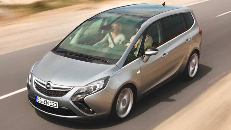 Minivan está 57 mm maior que sua versão anterior Minivan está 57 mm maior que sua versão anterior