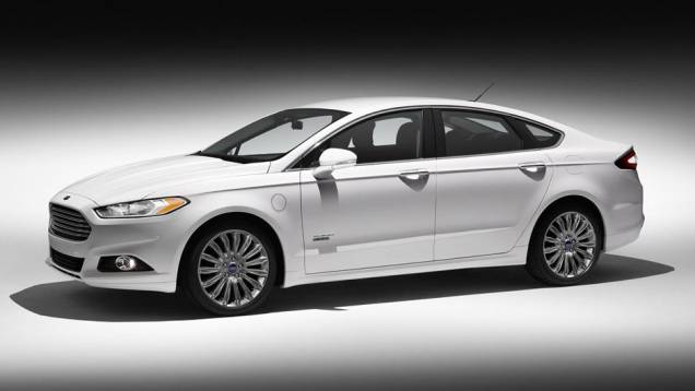 A versão híbrida agora usa baterias de íon-lítio | <a href="https://beta-develop.quatrorodas.abril.com.br/salao-do-automovel/2012/carros/fusion-706006.shtml" rel="migration">Leia mais</a> A versão híbrida agora usa baterias de íon-lítio | <a href="https://beta-develop.quatrorodas.abril.com.br/salao-do-automovel/2012/carros/fusion-706006.shtml" rel="migration">Leia mais</a>