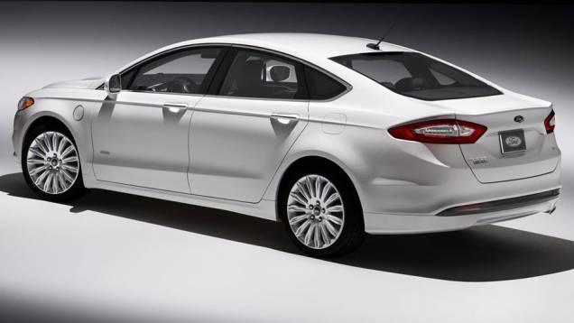 Na traseira, o visual é um pouco mais discreto | <a href="https://beta-develop.quatrorodas.abril.com.br/salao-do-automovel/2012/carros/fusion-706006.shtml" rel="migration">Leia mais</a> Na traseira, o visual é um pouco mais discreto | <a href="https://beta-develop.quatrorodas.abril.com.br/salao-do-automovel/2012/carros/fusion-706006.shtml" rel="migration">Leia mais</a>